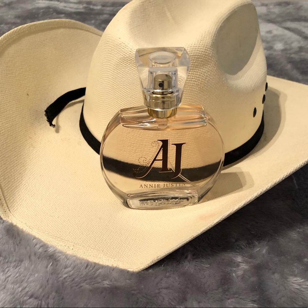 Annie Justin Perfume